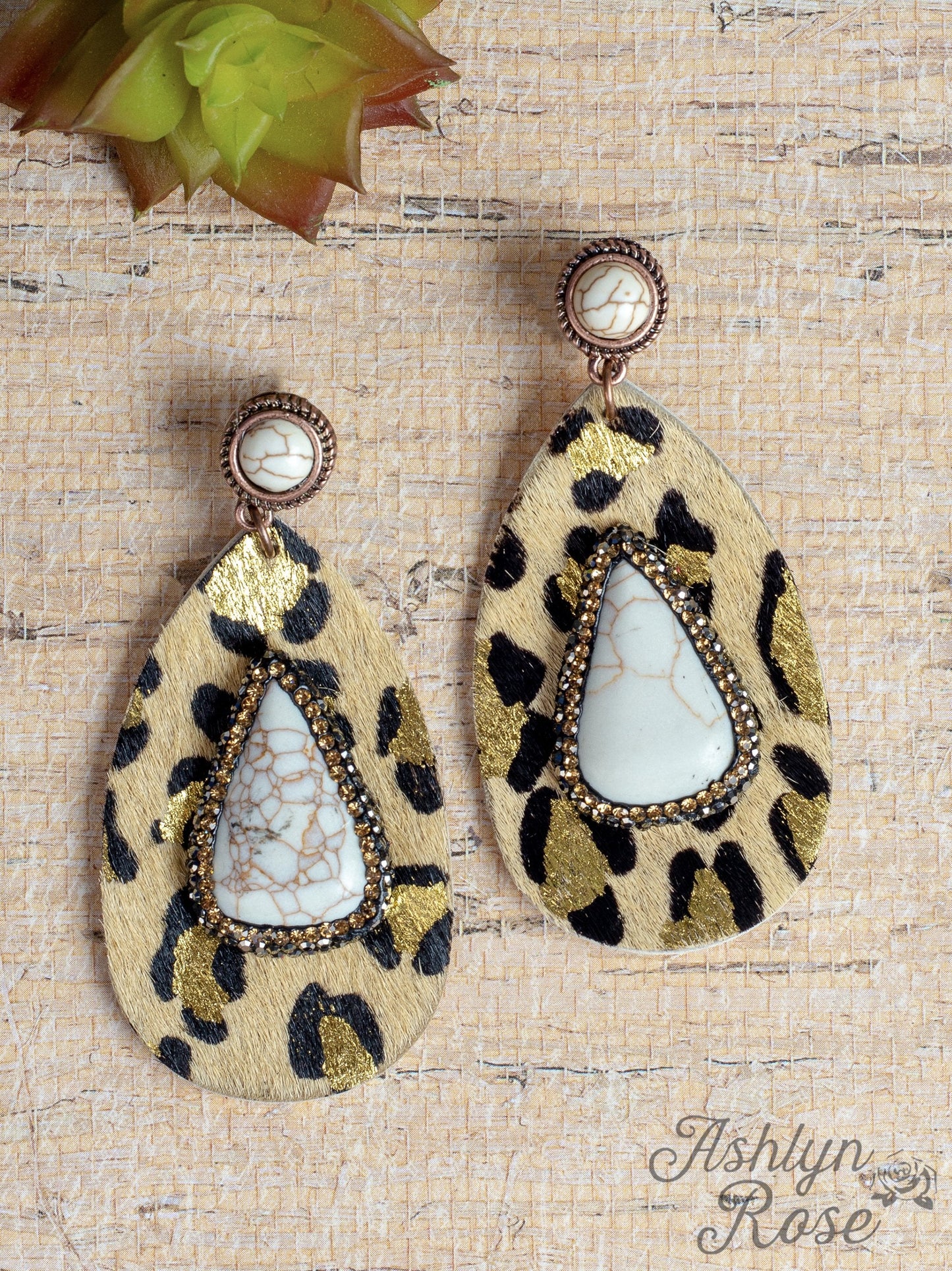 Dirt Road Ridin' Leopard Teardrop White Stud Casing and Center Stone